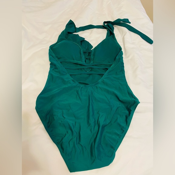 Rod Beattie gorgeous emerald ruffle one piece - Picture 3 of 6